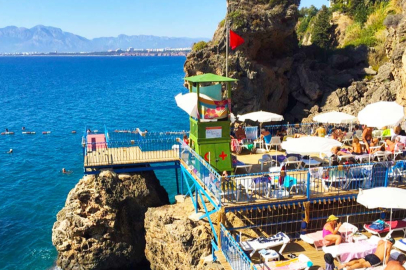 Antalya’nın eşsiz koyları ve plajları dikkat çekiyor