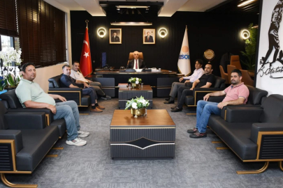 Oto Boya ve Kaportacılar Odası Başkanı Ömer Çolak’tan AESOB Başkanı Niyazi Göger’e hayırlı olsun ziyareti