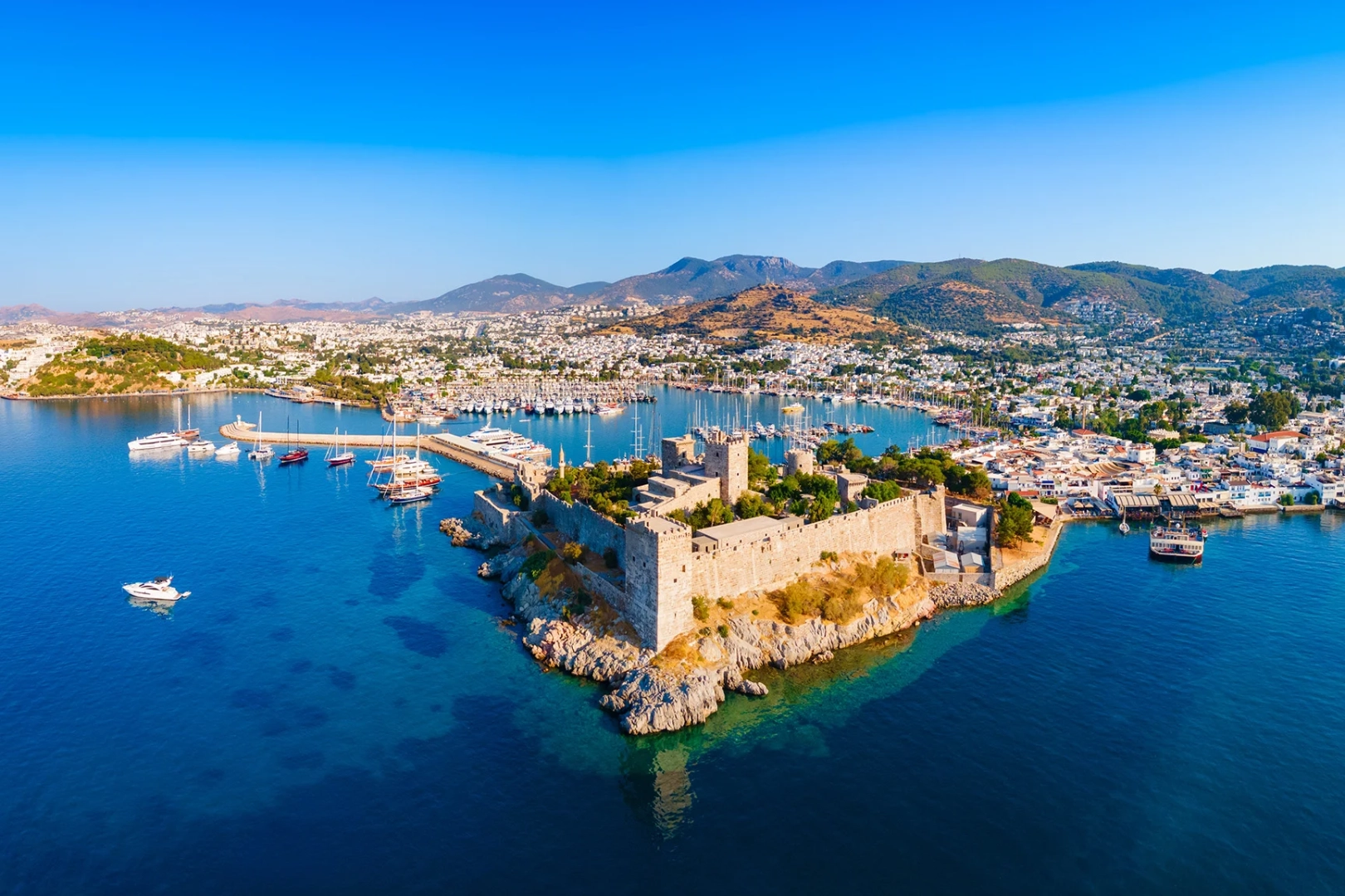 1100 kilometrelik sahil şeridiyle Muğla turizmde öne çıkıyor