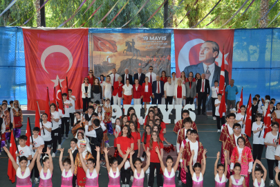 Adana Final Okulları, 19 Mayıs Atatürk’ü Anma Gençlik ve Spor Bayramı’nı görkemli törenle kutladı