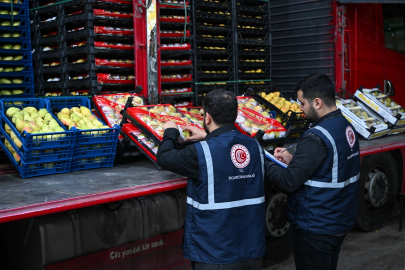 Adana’da meyve ve sebze halinde kurallara uymayan işletmelere 111 bin 263 lira ceza