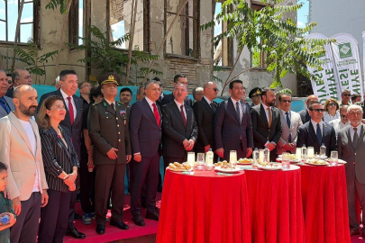 Osmaniye'de gençlere dev hizmet: Genç Kitap Kafe İstiklal Şubesi kapılarını açtı