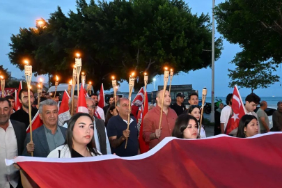 Yumurtalık’ta 19 Mayıs coşkusu fener alayıyla taçlandı