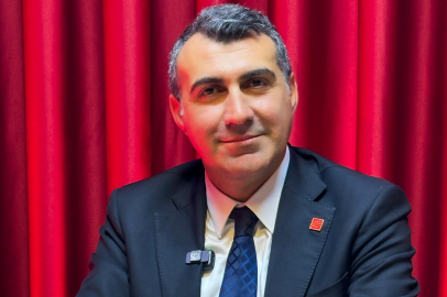 Özgür Özel 110 milletvekilinin desteğiyle yeniden CHP Grup Başkanı seçildi