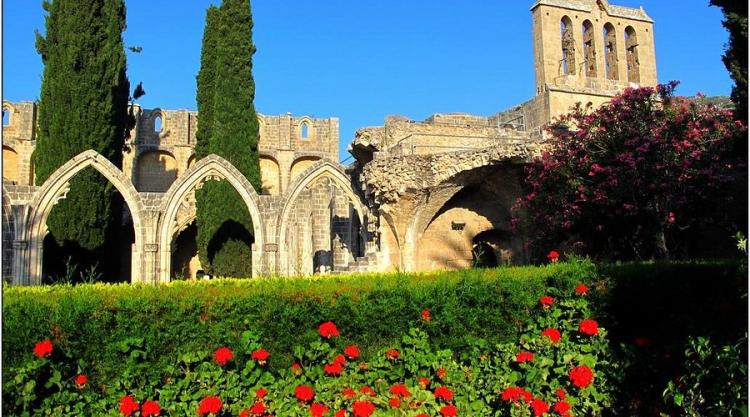 Bellapais Manastırı
