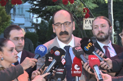 Kılıçdaroğlu'nun basın danışmanı: Kılıçdaroğlu, en uygun zamanda partiyi kurultaya götürmekle ilgili niyetini Özel'e iletti