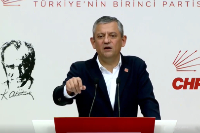 Özgür Özel: "Milletimizi, sevenlerimizi Genel Merkezimize sahip çıkmalarına davet ediyorum"