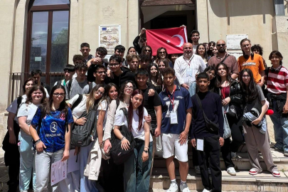 Adanalı öğrenciler İtalya’da Adana kültürünü tanıttı