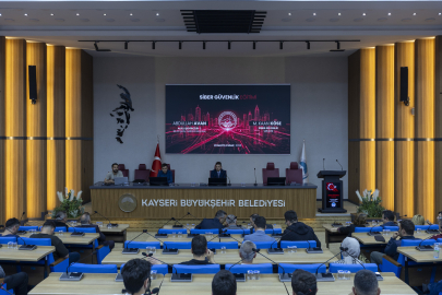 Kayseri Büyükşehir personeline 'Siber Güvenlik Farkındalık Eğitimi' verildi
