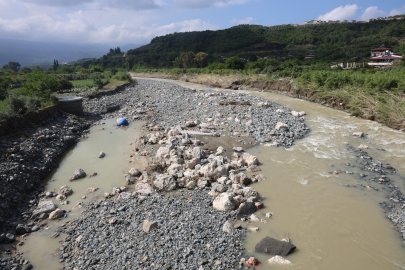Hatay'da köprü çökmesi faciası: 19 yaşındaki Deniz'in cansız bedeni bulundu