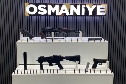 Osmaniye'de otomobilde ruhsatsız silah taşıyan 3 zanlı tutuklandı