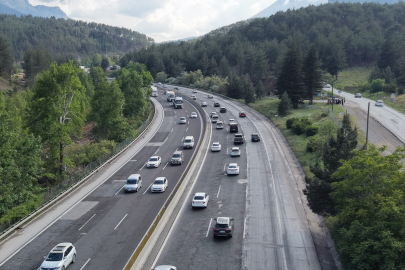Kurban Bayramı yoğunluğu başladı! Pozantı-Adana Otoyolu’nda araç trafiği arttı