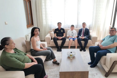 Yüreğir Kaymakamı Aksu, Kurban Bayramı’nda şehit ailelerini yalnız bırakmadı