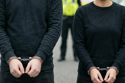 İzmir’de çocuk istismarı iddiası: Anne ve baba hakkında işlem başlatıldı