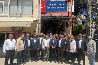 AK Parti Adana İl Başkanı Tamer Dağlı, Feke’de vatandaşlarla bayramlaştı