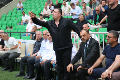 Sakaryaspor kongresinde arbede: Seçim ertelendi