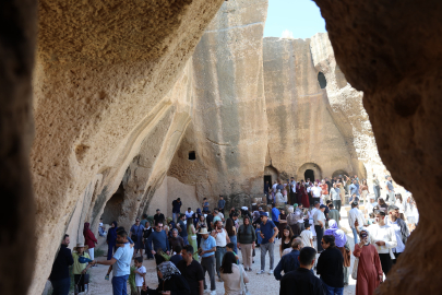 Mardin'de Dara Antik Kenti tatilde ziyaretçilerin gözdesi oldu
