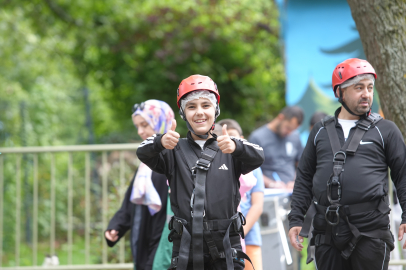 Samsun’da doğuştan tokluk hissi olmayan Yağız tedaviyle 40 kiloya düştü
