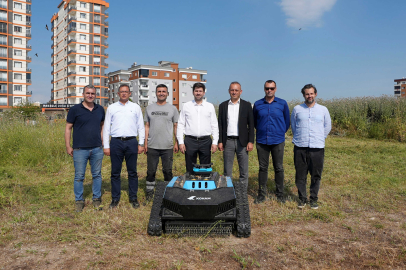 Tarsus'ta yangın riskine karşı paletli koruma: Kuru otlar yeni makineyle temizlenecek