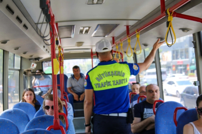 Adana’da sıcak havada toplu taşımada klima açılmaması çileden çıkardı