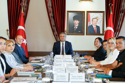 Adana Valisi Yavuz Tepebağ ve Taşköprü’de restorasyon ve çevre düzenleme çalışmalarını inceledi