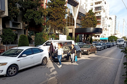 Kaldırım var ama kullanılamıyor: Adana’da tepki çeken manzara