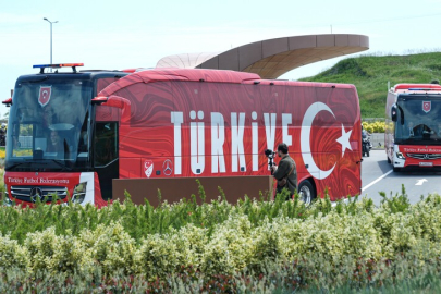Türkiye tek yürek oldu: A Milli Takım ABD'ye coşkuyla uğurlandı