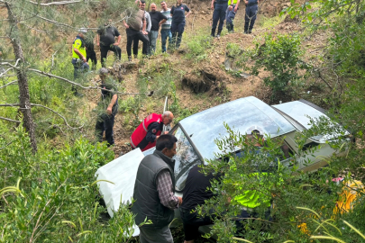 Feke’de uçuruma yuvarlanan otomobilin sürücüsü yaralandı