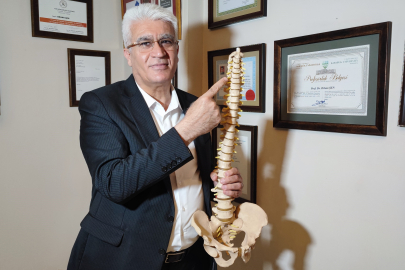 Prof. Dr. Orhan Şen: "Suya baş üstü dalış boyun omurlarını kırıp solunumu durdurabilir"