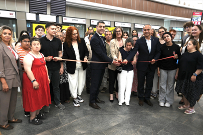 Çukurova Havalimanı’nda anlamlı sergi: Özel çocuklardan atık malzemelerle "Şahmeran" sanatı