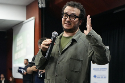 Oytun Erbaş'tan sokak köpekleri çıkışı: "Sahipleri hapis cezasına kadar sorumlu tutulmalı"