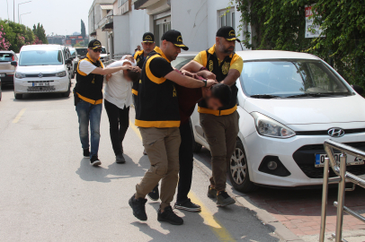 Adana'da kayınbirader kavgası kamerada: Sopa ve tüfekli kavgada 3 tutuklama