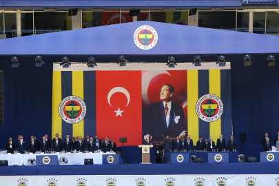 Fenerbahçe’nin toplam borcu açıklandı: Hulusi Kesgin kongrede mali raporu paylaştı