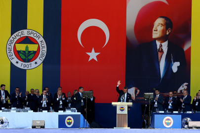 Sadettin Saran’dan kongrede duygusal veda: "Benim hikayemde süre bu kadarmış"