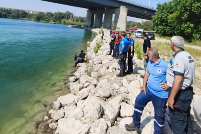 Seyhan Nehri'ne serinlemek için giren çocuk boğuldu