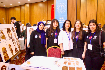Dadaloğlu Anadolu Lisesi’nin “Kahve Telvesiyle Geri Dönüşüm” projesi bilim fuarına damga vurdu