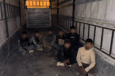 Hatay'da göçmen kaçakçılığı operasyonu: Tır dorsesinde 7 göçmen yakalandı