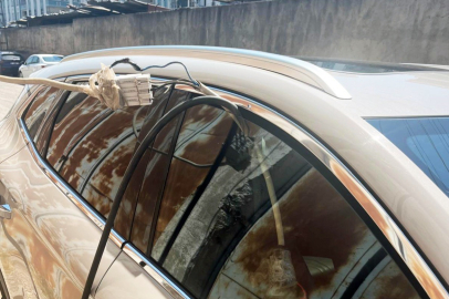 Şanlıurfa'da pes dedirten görüntü! Elektrikli otomobili kaçak elektrikle şarj ederken yakalandı