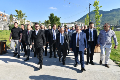 Kayseri'de ortak akıl buluşması: Başkan Büyükkılıç Talas'ta vatandaşları dinledi