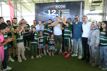 Adana'da sanayiciler yeşil sahada buluştu: AOSB'de kupa coşkusu