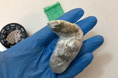 İstanbul'da ünlülere uyuşturucu operasyonunda 8,43 gram esrar ele geçirildi