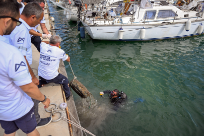 Mersin Marina'da deniz dibinden çıkanlar şoke etti: Alışveriş sepeti bile var!