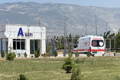 Okul saldırısında ağır yaralanan öğrenci ambulans uçakla Ankara'ya sevk edildi