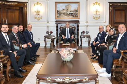 Adana Diş Hekimleri Odası Yönetiminden Vali Yavuz’a ziyaret