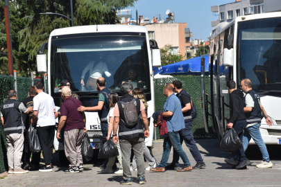 Ege Üniversitesi'ndeki yolsuzluk operasyonunda, eski dekan ve başhekim dahil 27 tutuklama