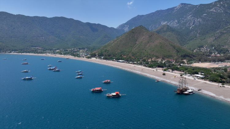 Yabancı turistlerin ilgisi sürüyor