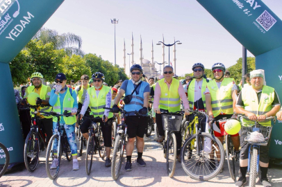 Adana’da yüzlerce kişi bağımlılıkla mücadele için pedal çevirdi