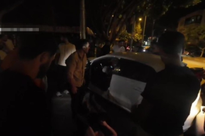 Antalya’da otomobiller kavşakta çarpıştı: 2 yaralı