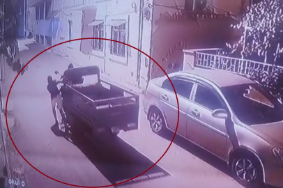 Hatay’da pes dedirten hırsızlık: Motosikleti iterek götürdüler