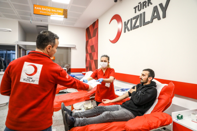 Kızılay'a yılın ilk 5 ayında 1,2 milyon ünite kan bağışı yapıldı